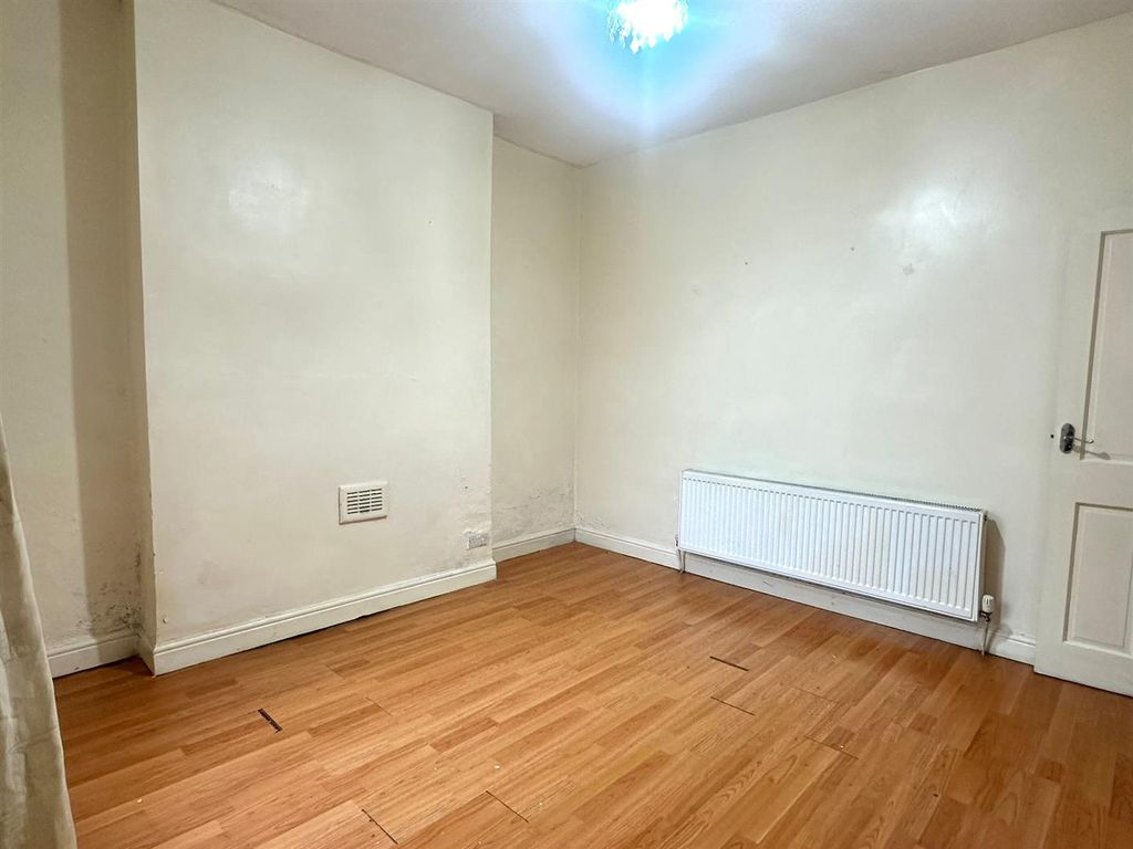 Property photo 2 of 10 8c72055d-7c33-4377-A094-93d2Ad6560Dd.Jpg