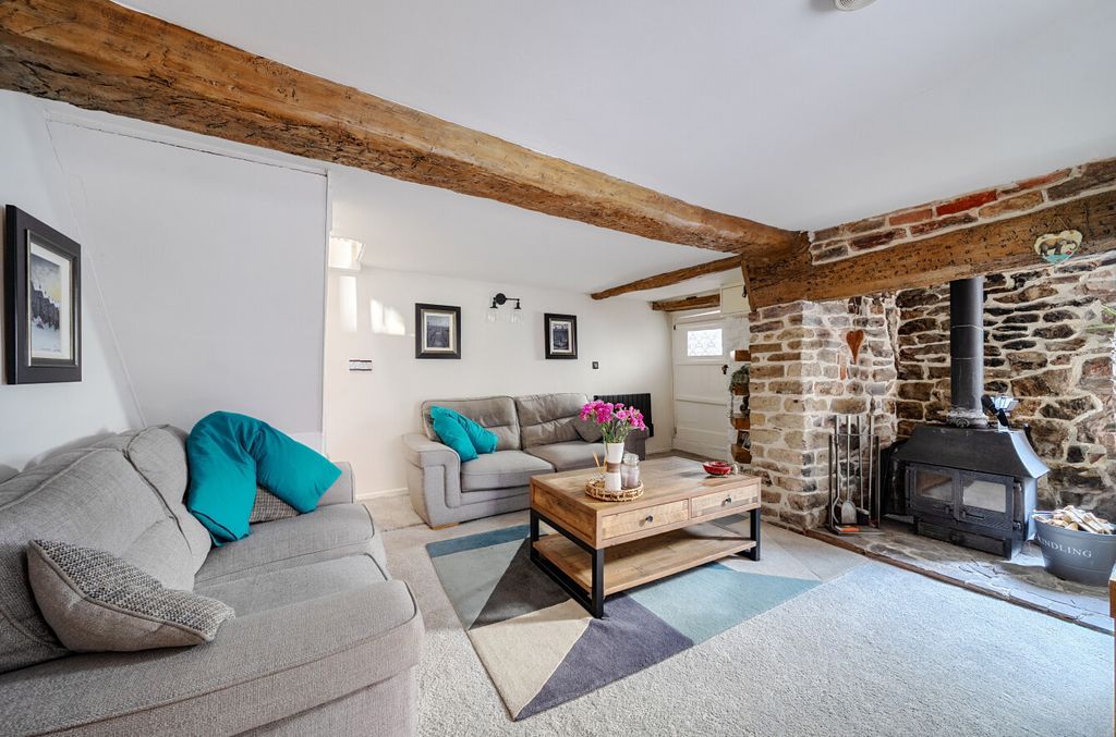 Property photo 2 of 15 Sitting Room