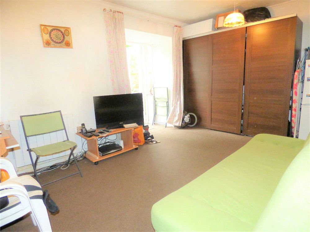 Property photo 1 of 4