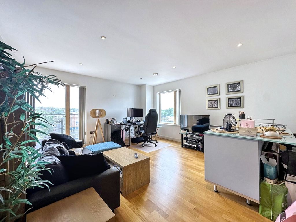 Property photo 2 of 13