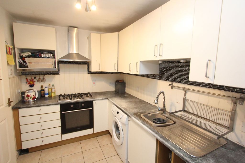 Property photo 3 of 14