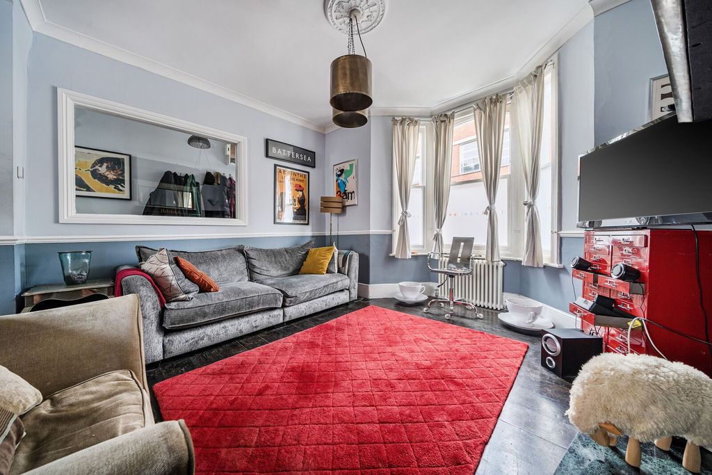 Property photo 2 of 17
