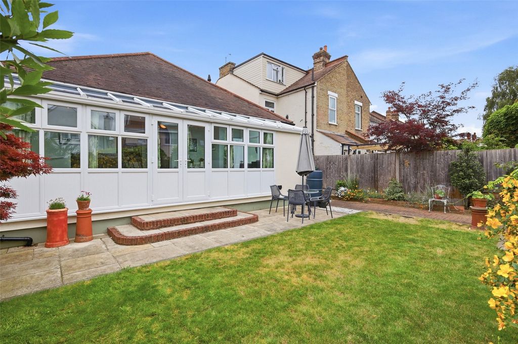 Property photo 2 of 19 Picture No. 25