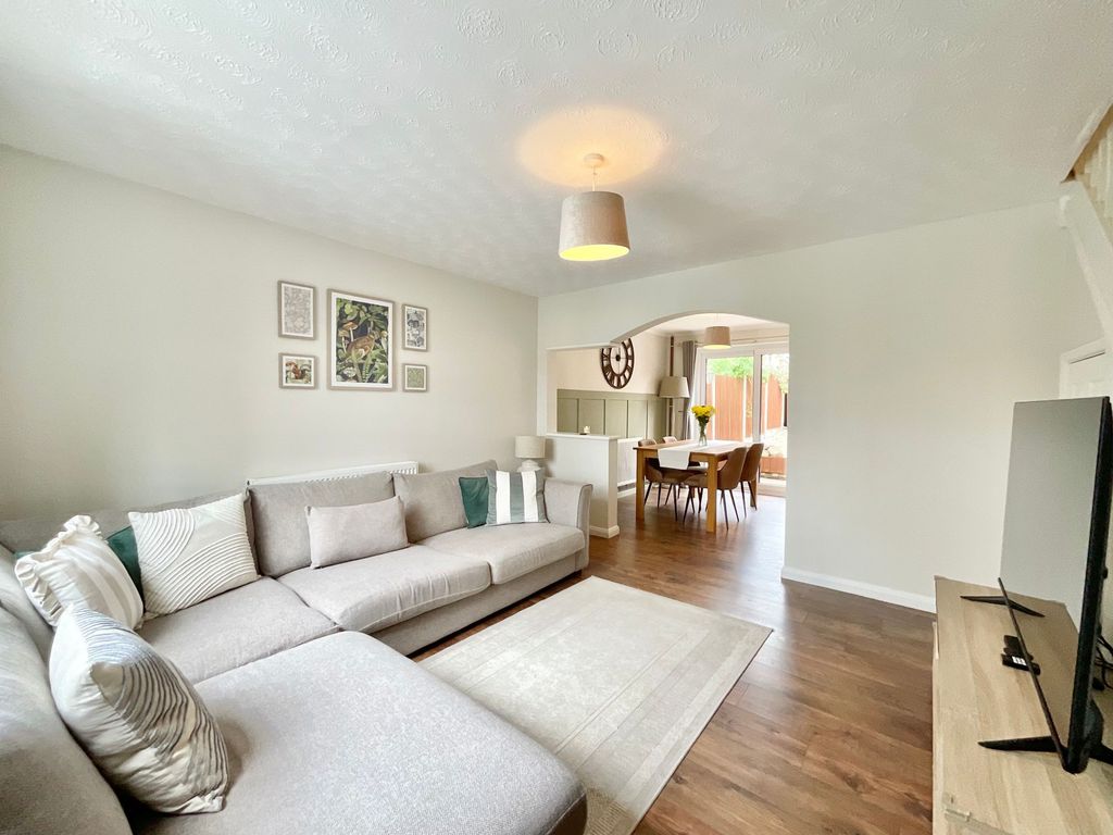 Property photo 2 of 17