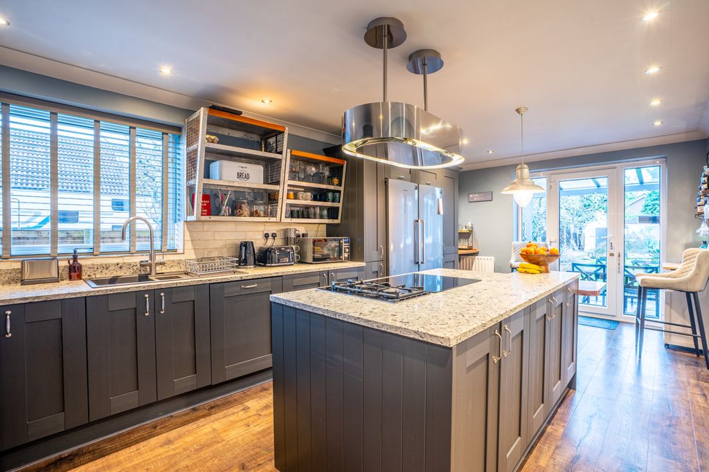 Property photo 3 of 49 Delquinta20