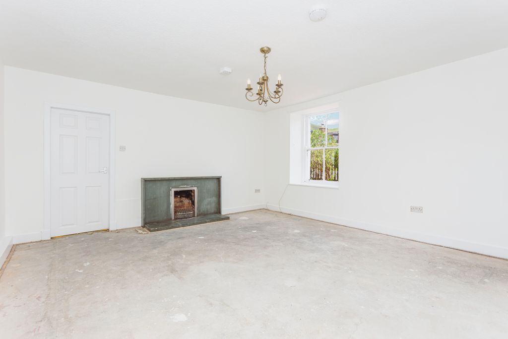 Property photo 2 of 36 Living Room