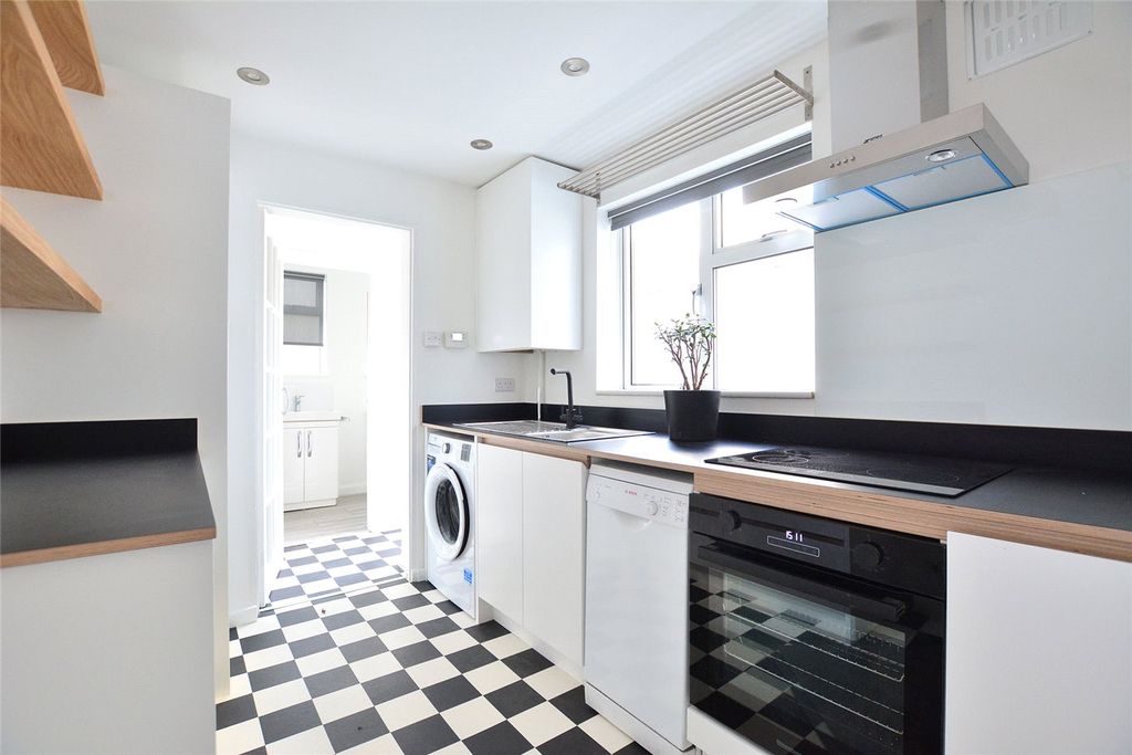 Property photo 3 of 15 Picture No. 23