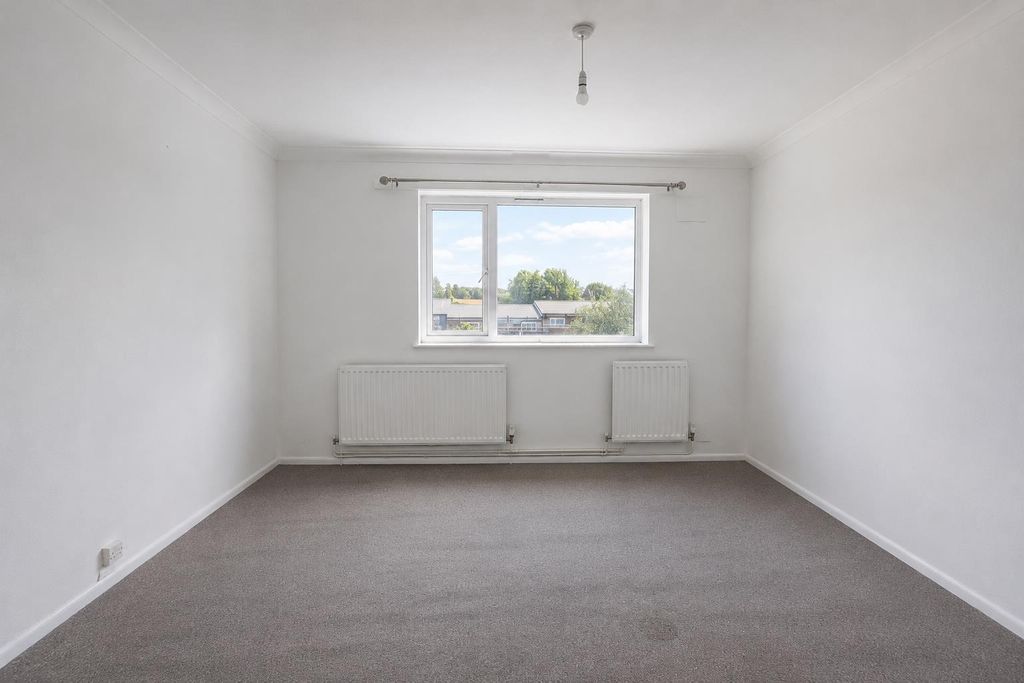 Property photo 2 of 17 1000056991.Png
