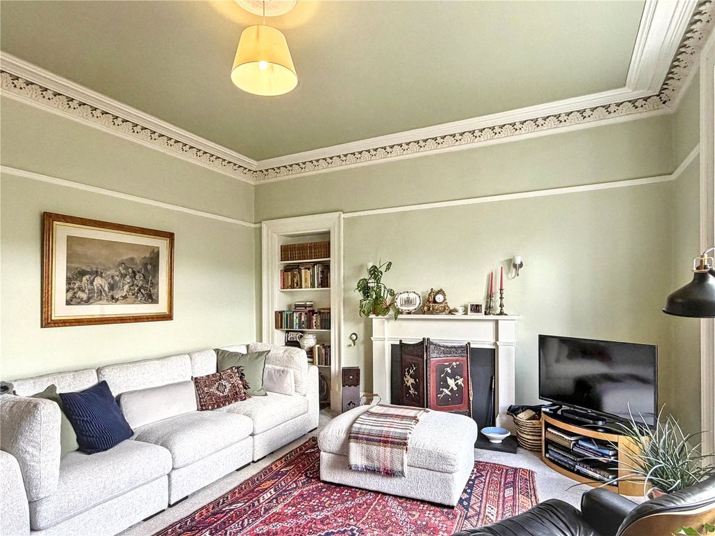 Property photo 3 of 27 Picture No. 01