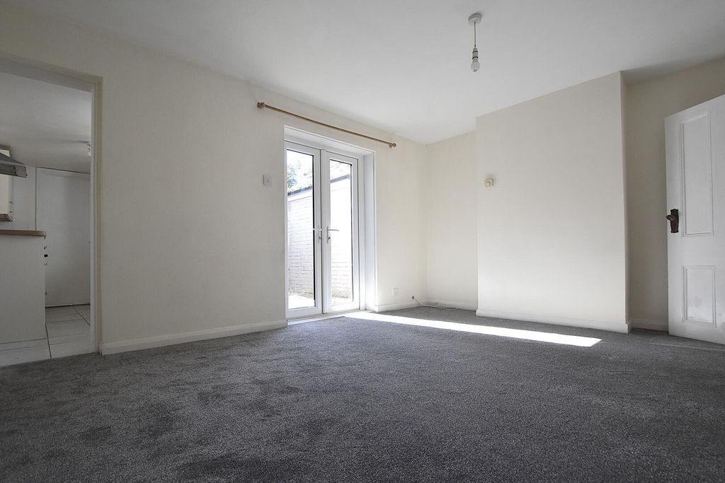 Property photo 3 of 12 Dining Room