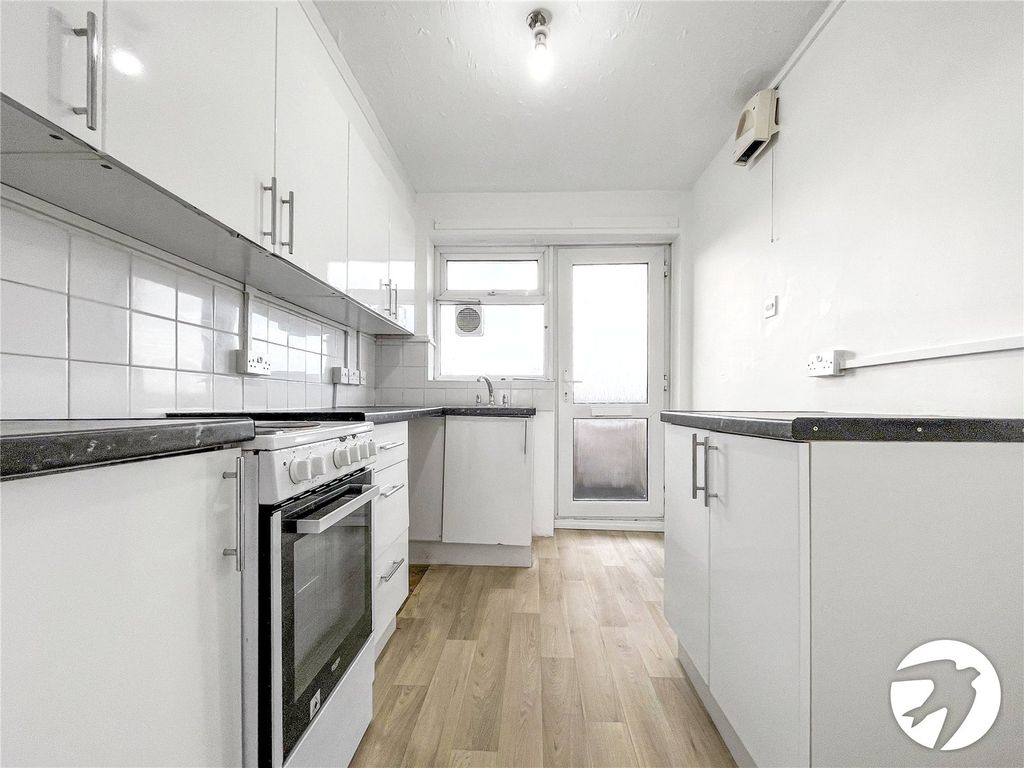 Property photo 2 of 6 Picture No. 07