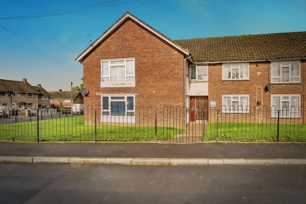 Property photo 1 of 3