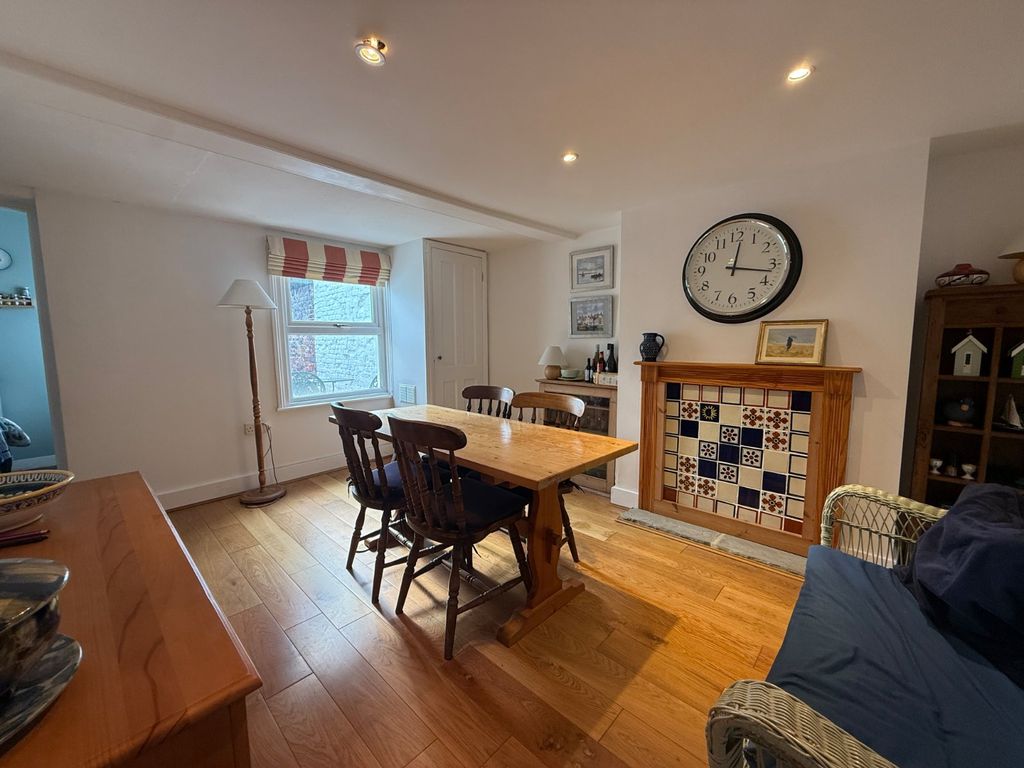 Property photo 2 of 16 Picture No. 20