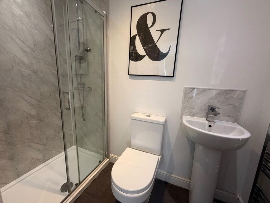 Property photo 3 of 5 Bathroom