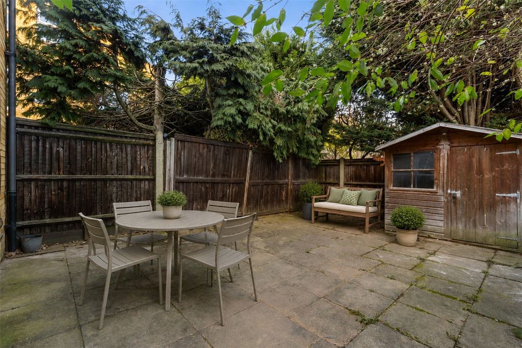 Property photo 3 of 7 Picture No. 24