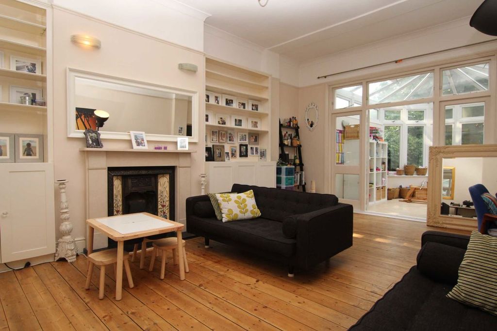 Property photo 2 of 7