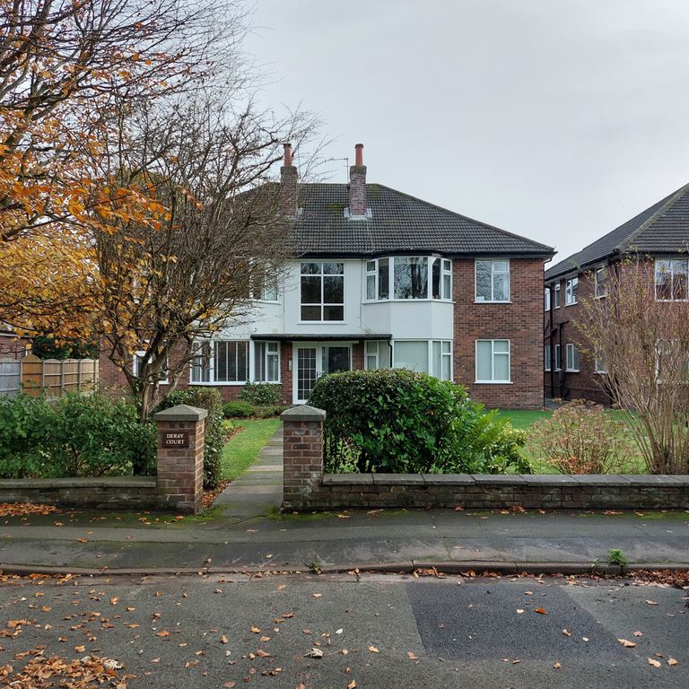 Property photo 1 of 11 Apartment Block