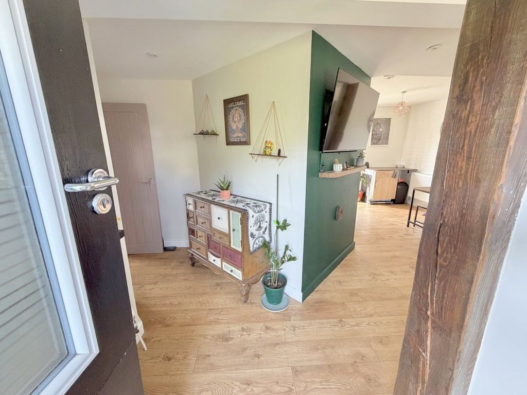 Property photo 2 of 26