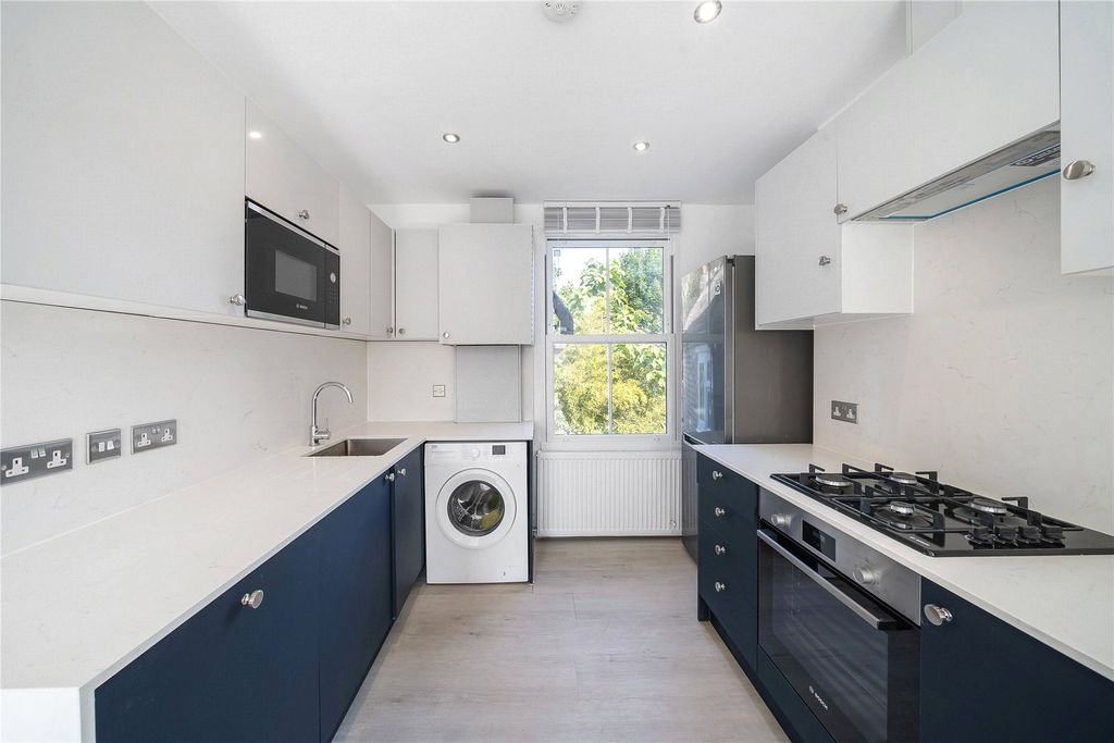 Property photo 1 of 11 Kitchen