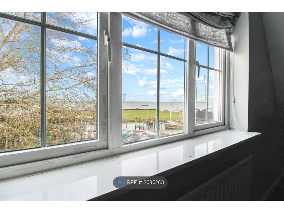 Property photo 2 of 11 Stunning River Views