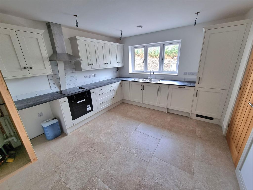 Property photo 2 of 13 Kitchen.Jpg