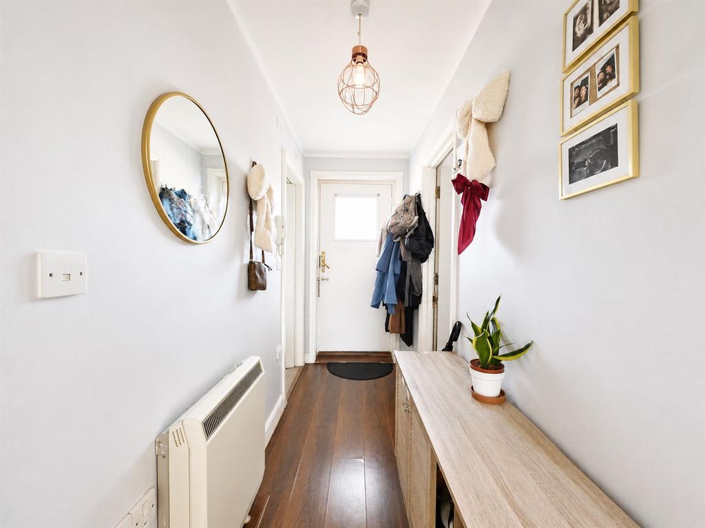 Property photo 3 of 9 Hallway