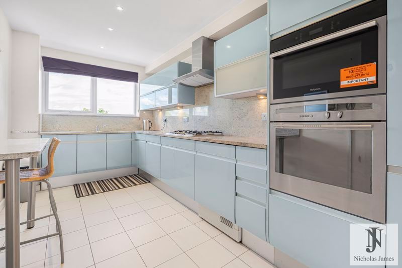 Property photo 3 of 17 Photo 23