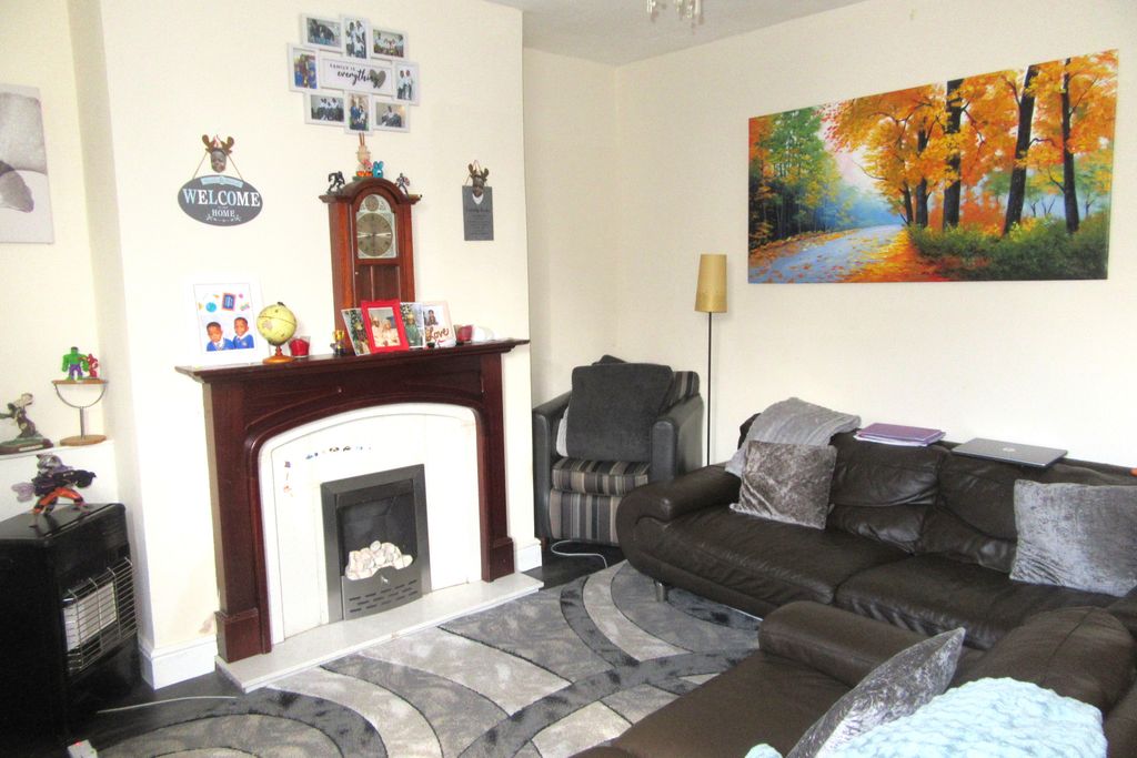 Property photo 3 of 9