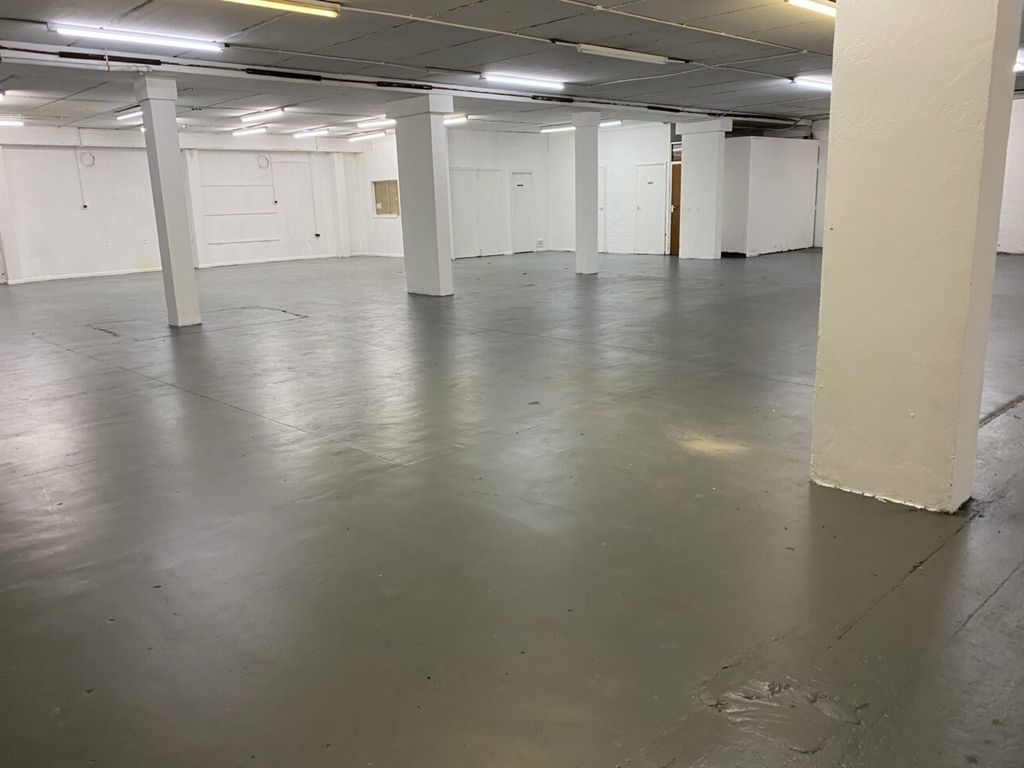 Property photo 1 of 3