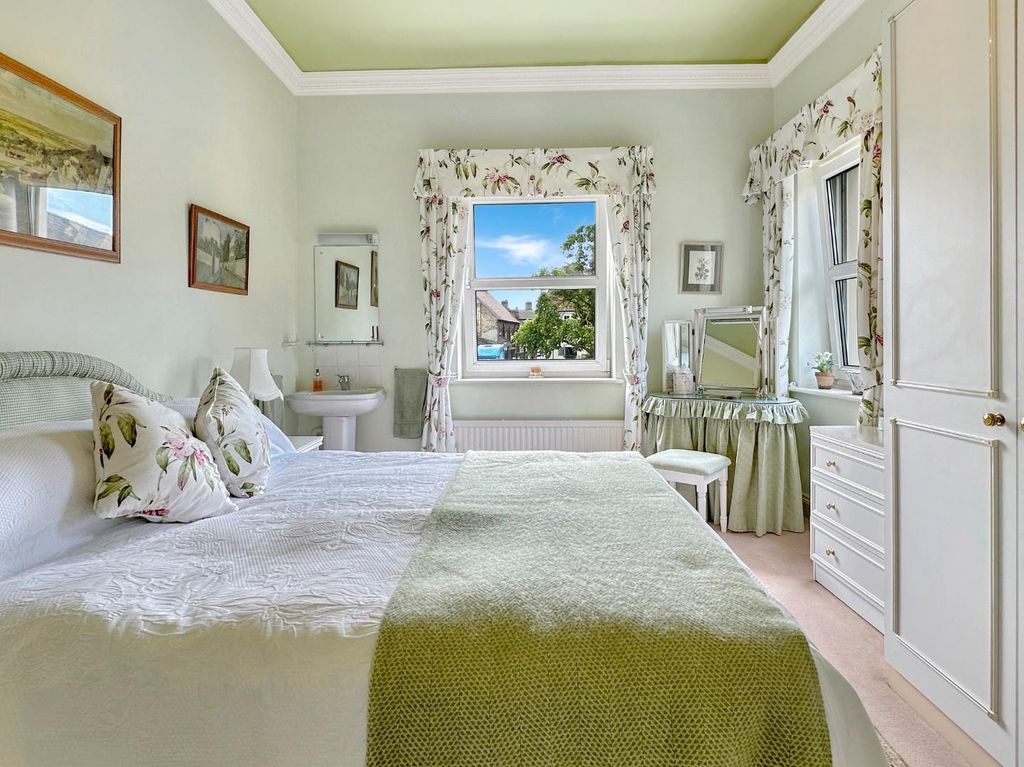 Additional image 19 of 5 bed detached house for saleSt. Marys Square, Newmarket CB8