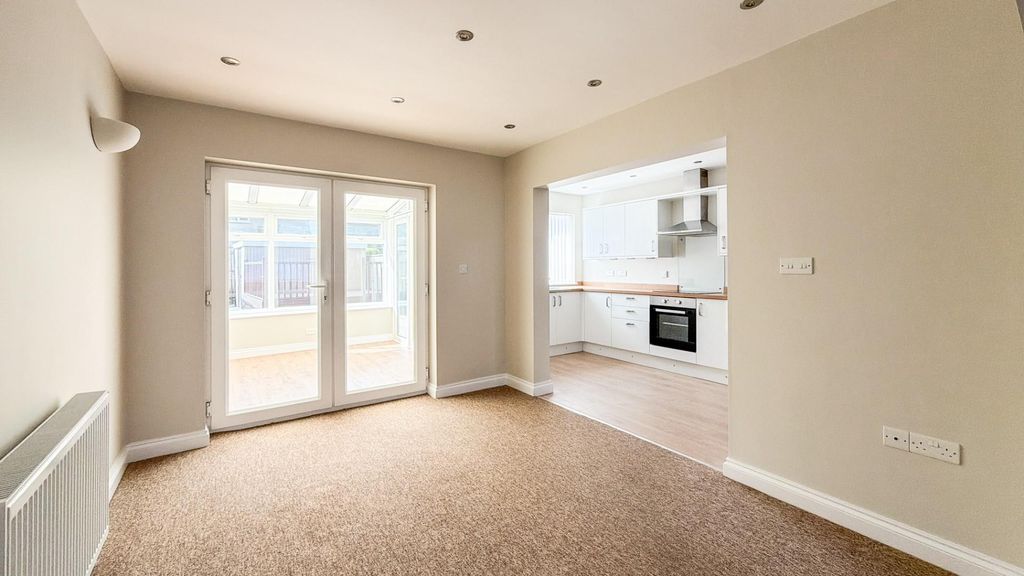 Property photo 1 of 15 Apc_6960.Jpg