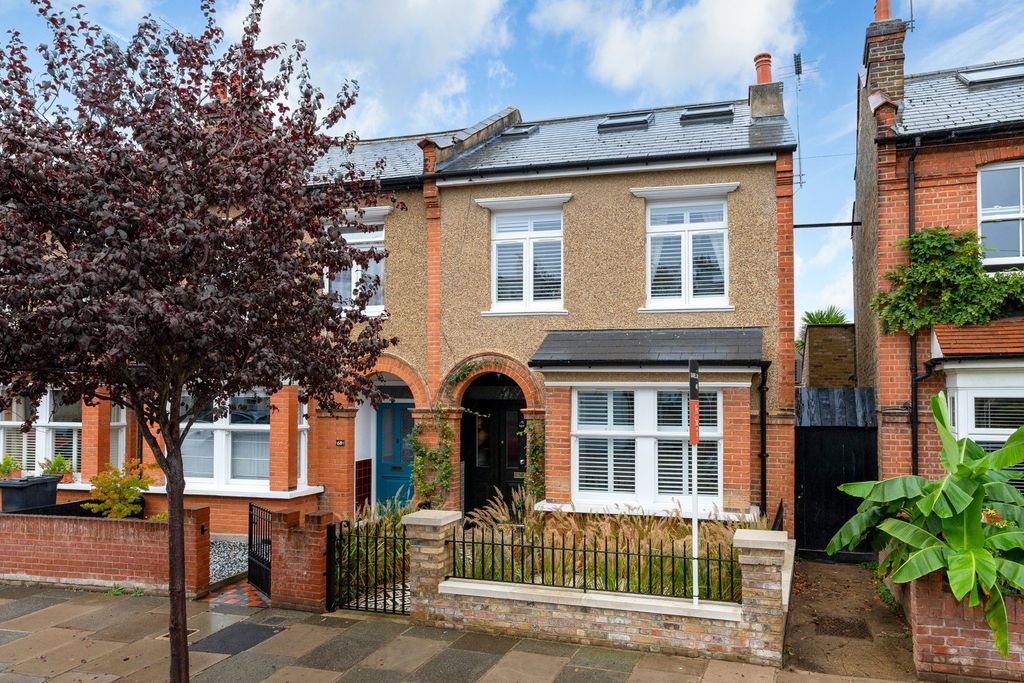 Property photo 1 of 25