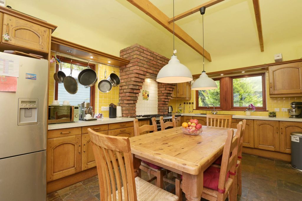 Property photo 3 of 30