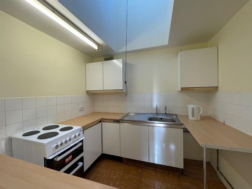 Property photo 3 of 8 Img-20251202-Wa0031.Jpg