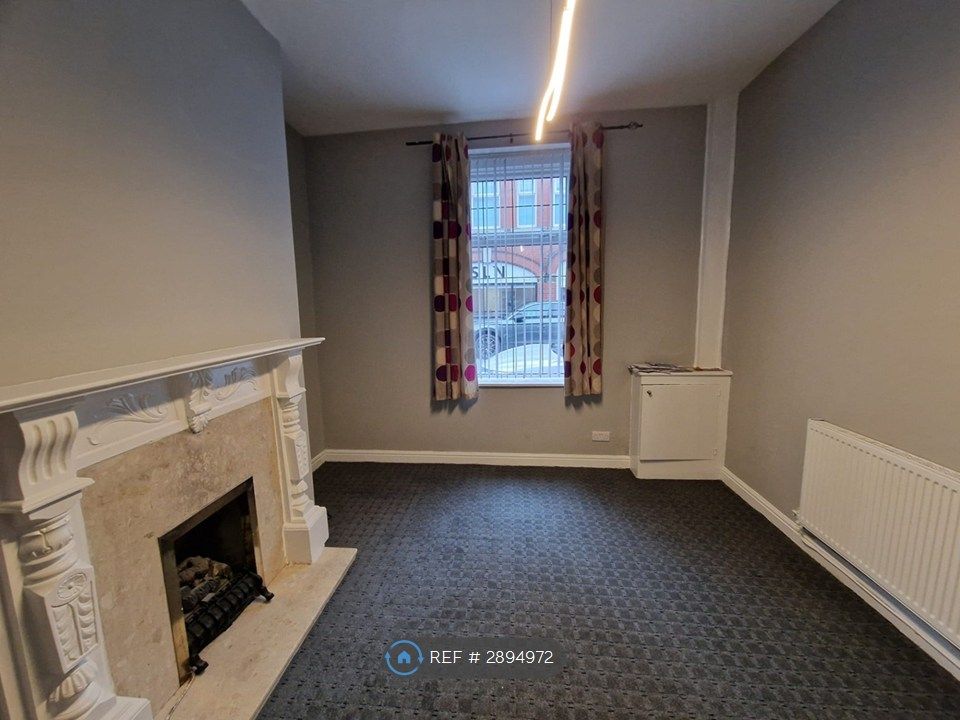 Property photo 2 of 11