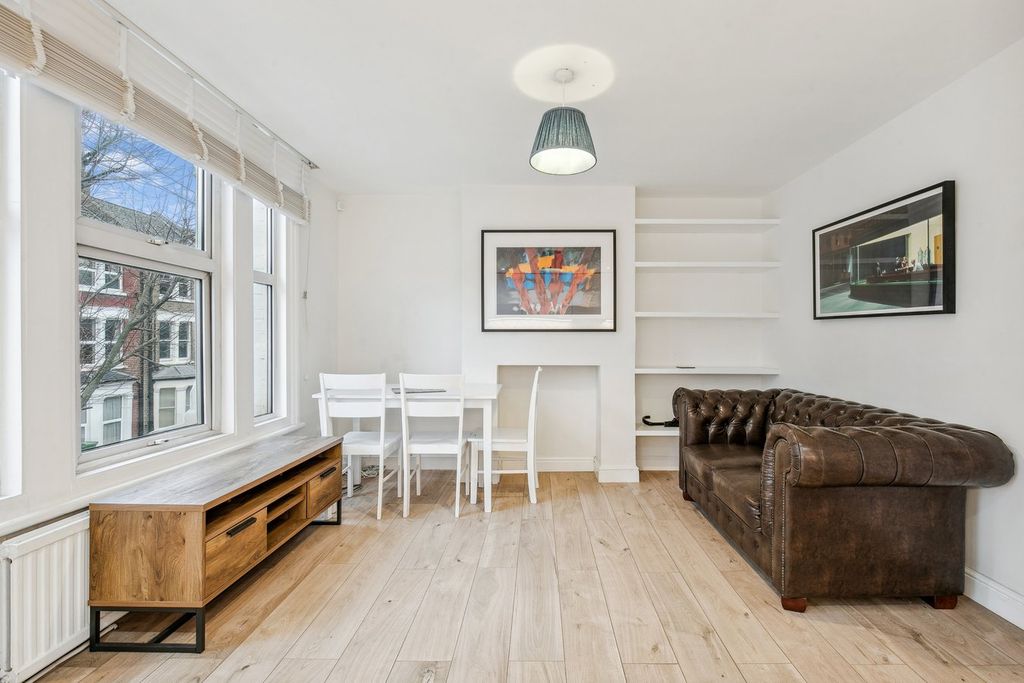 Property photo 3 of 8