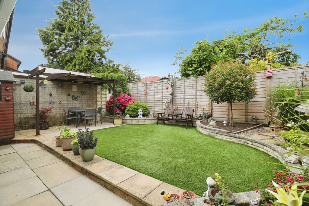 Property photo 2 of 15 Pbox-Img.Jpg
