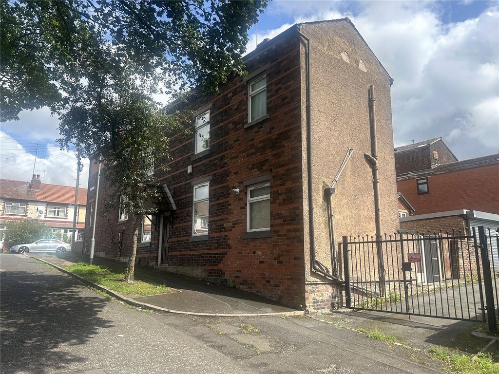 Property photo 2 of 15 External