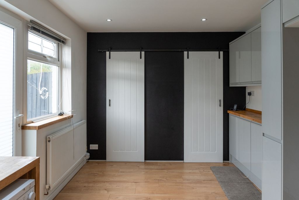 Property photo 3 of 25 Cormorant Way-11