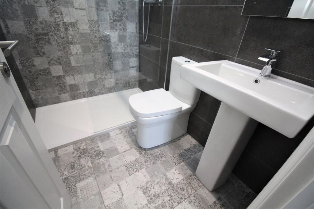 Property photo 1 of 25