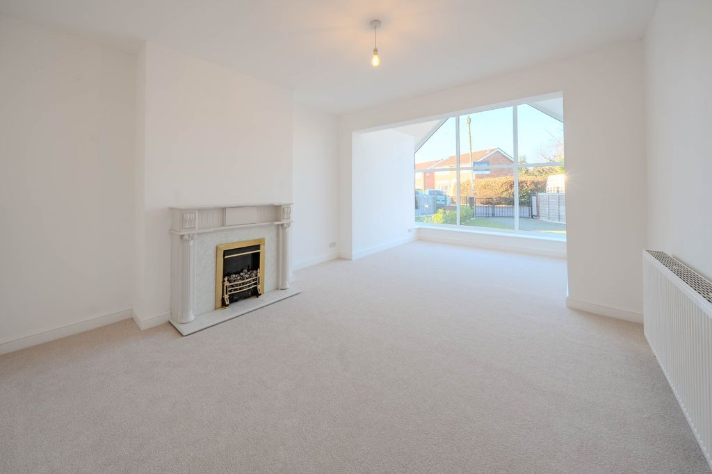 Property photo 2 of 23 Picture No. 13