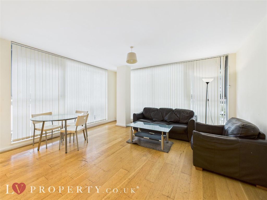Property photo 3 of 13 Cam05016G0-Pr0116-Still002.Jpg