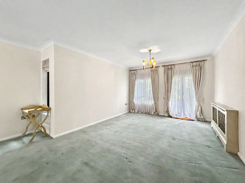 Property photo 2 of 15 Picture No. 14