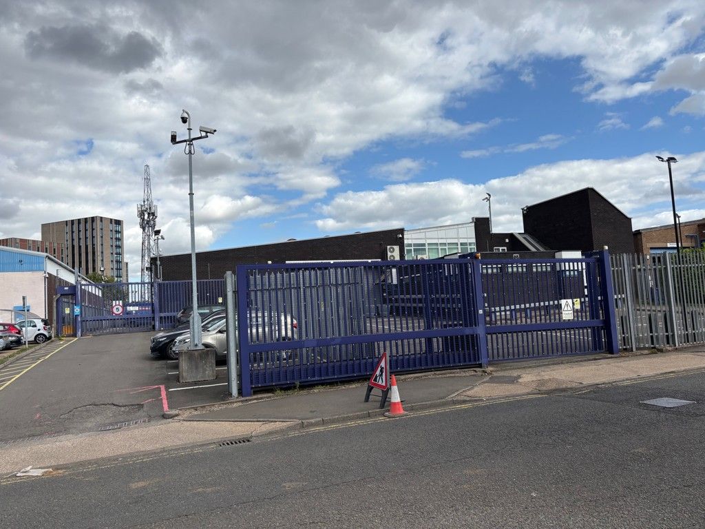 Property photo 1 of 3 Photo 6