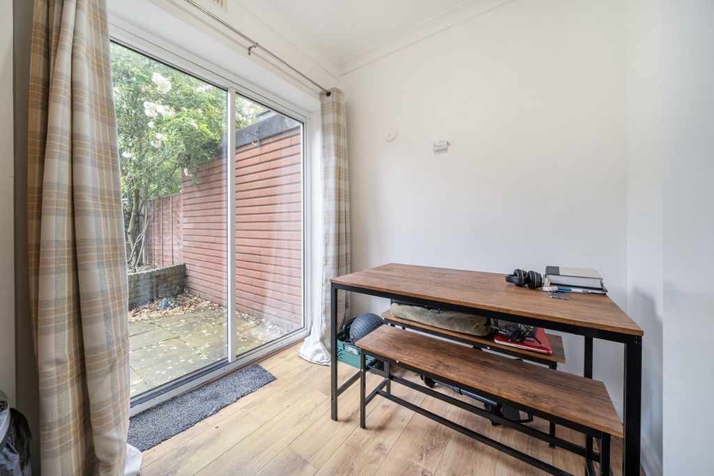 Property photo 2 of 11 1472808-9-6A26c77...