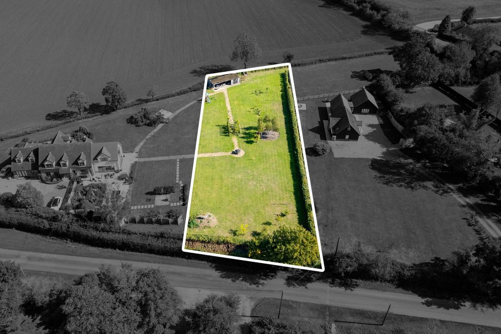 Property photo 2 of 8