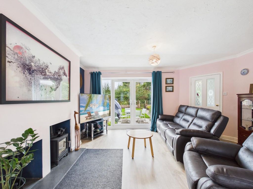 Property photo 1 of 33 Cam01576G0-Pr0415-Still013.Jpg