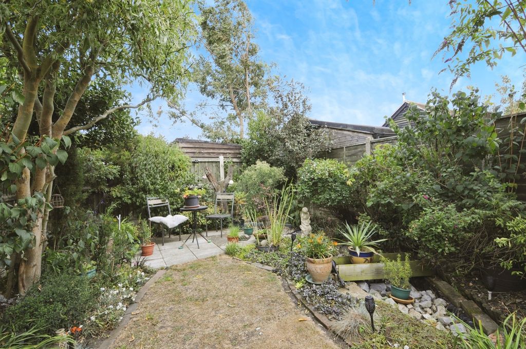 Property photo 1 of 11 Photo