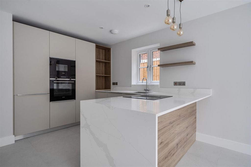 Property photo 2 of 26 1409614-19-69B2Ae6241087.Jpg