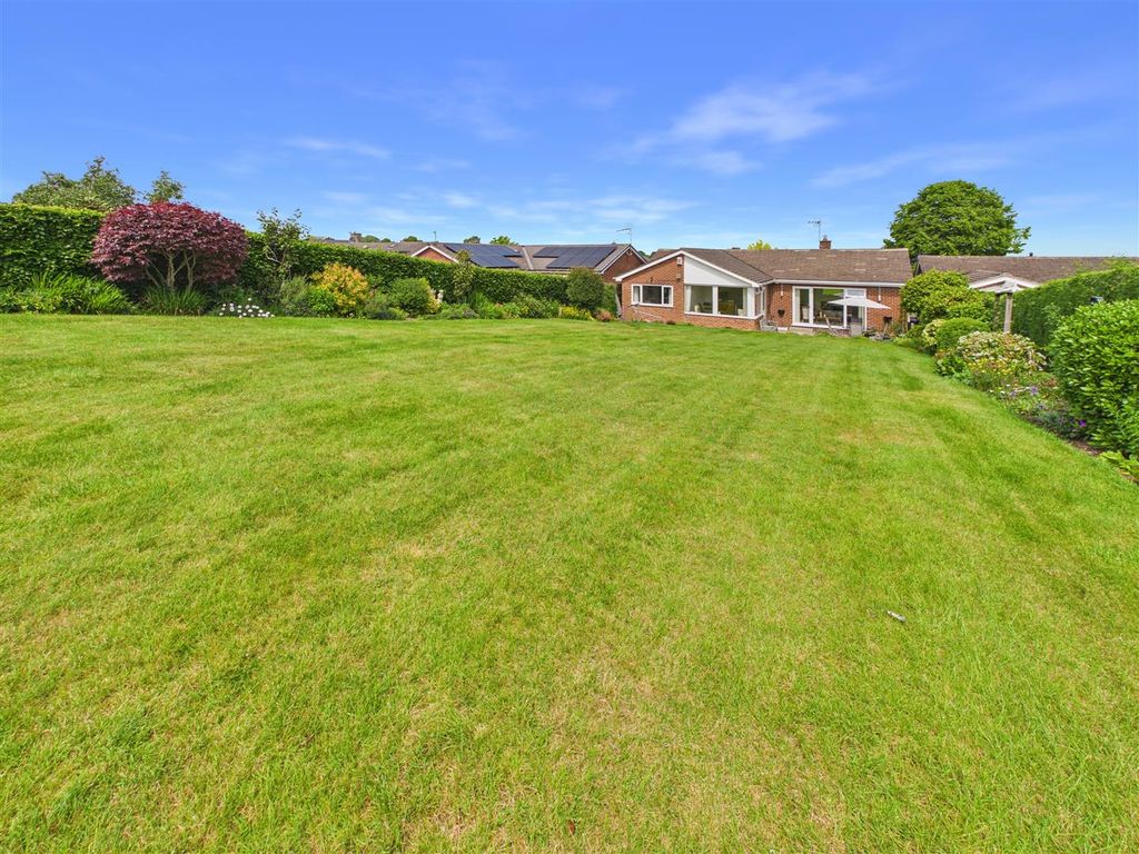 Property photo 2 of 35 Cam05476G0-Pr0230-Still012.Jpg